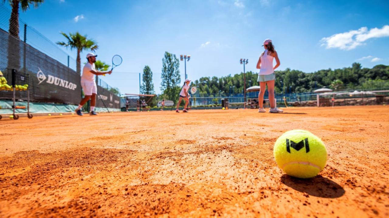 Mouratoglou Hotel & Resort Бьо Экстерьер фото