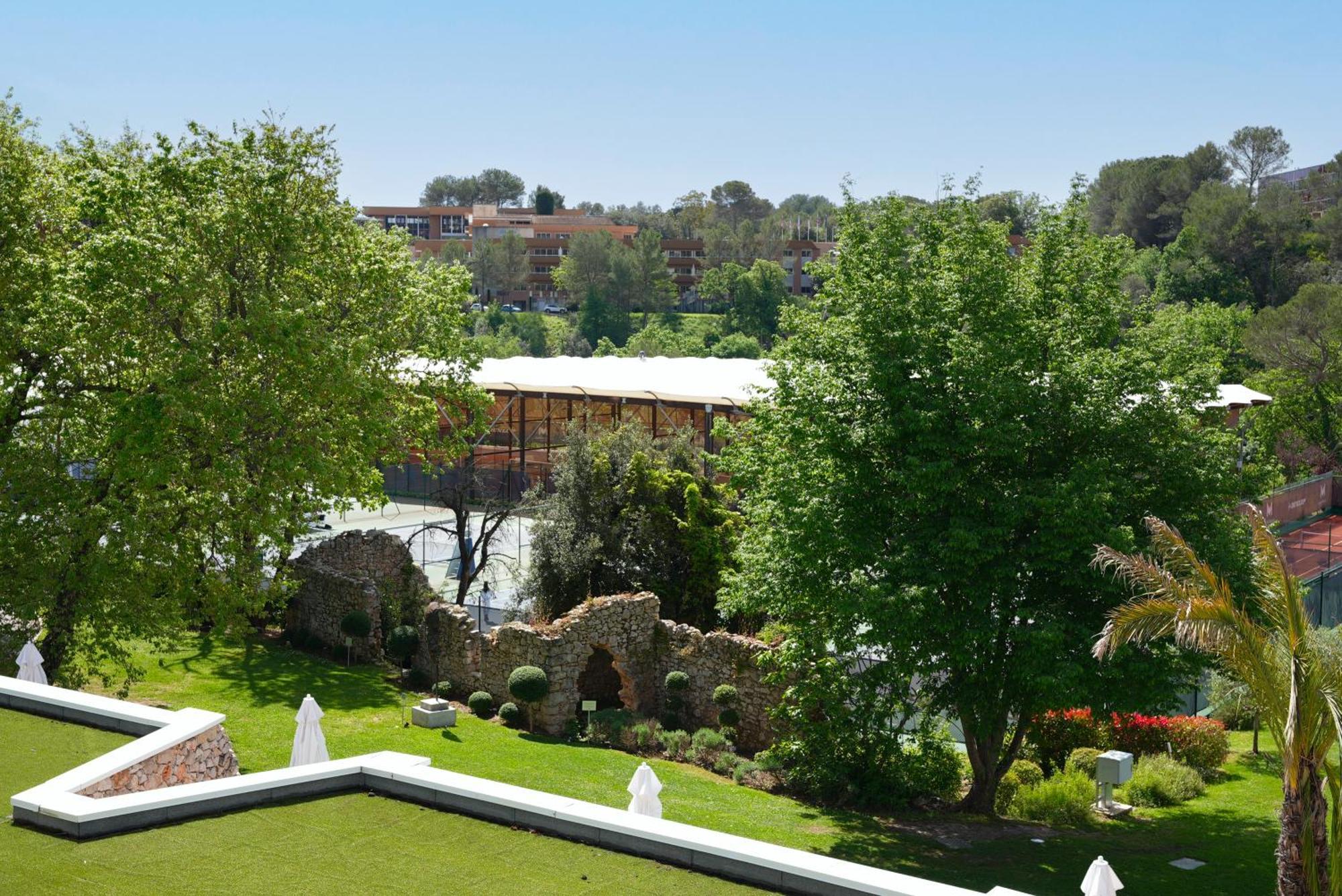 Mouratoglou Hotel & Resort Бьо Экстерьер фото