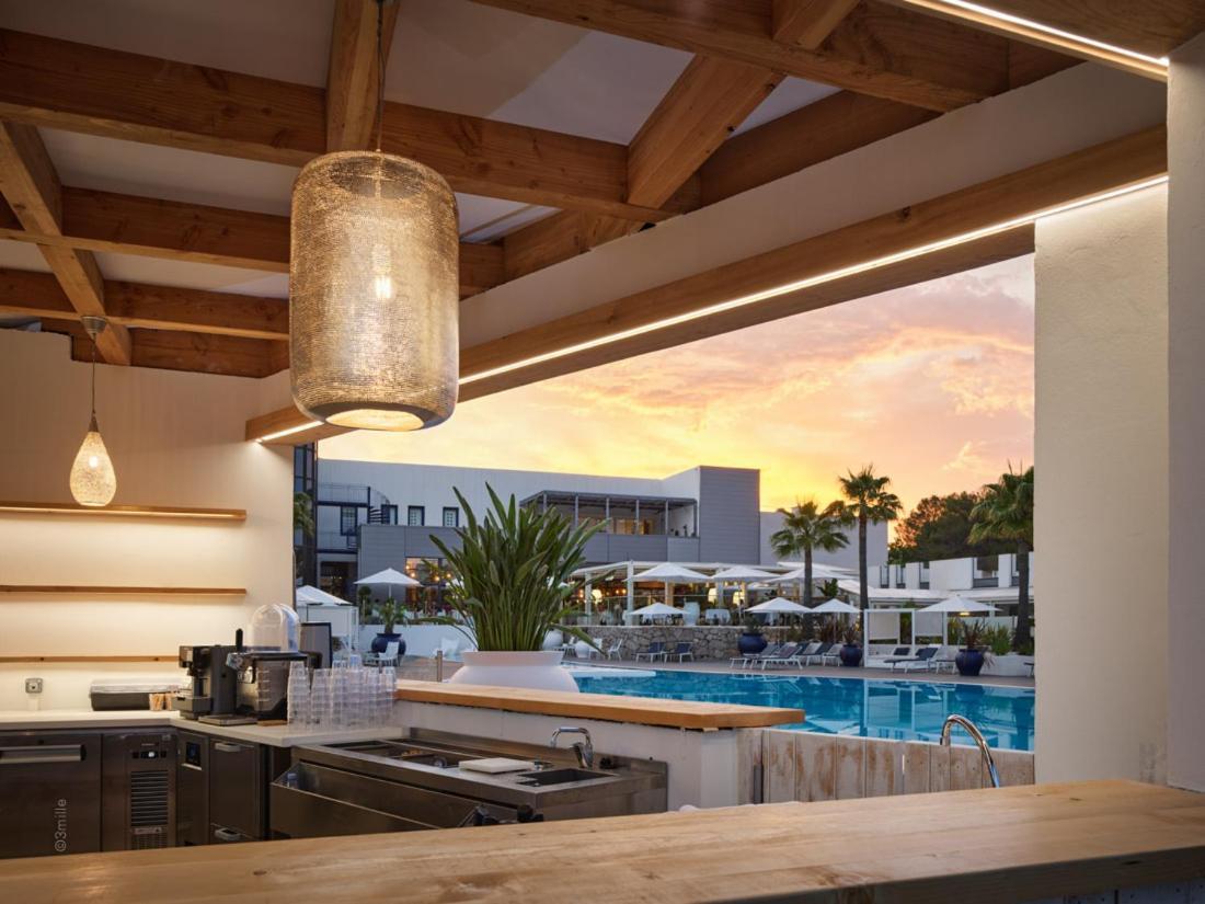 Mouratoglou Hotel & Resort Бьо Экстерьер фото