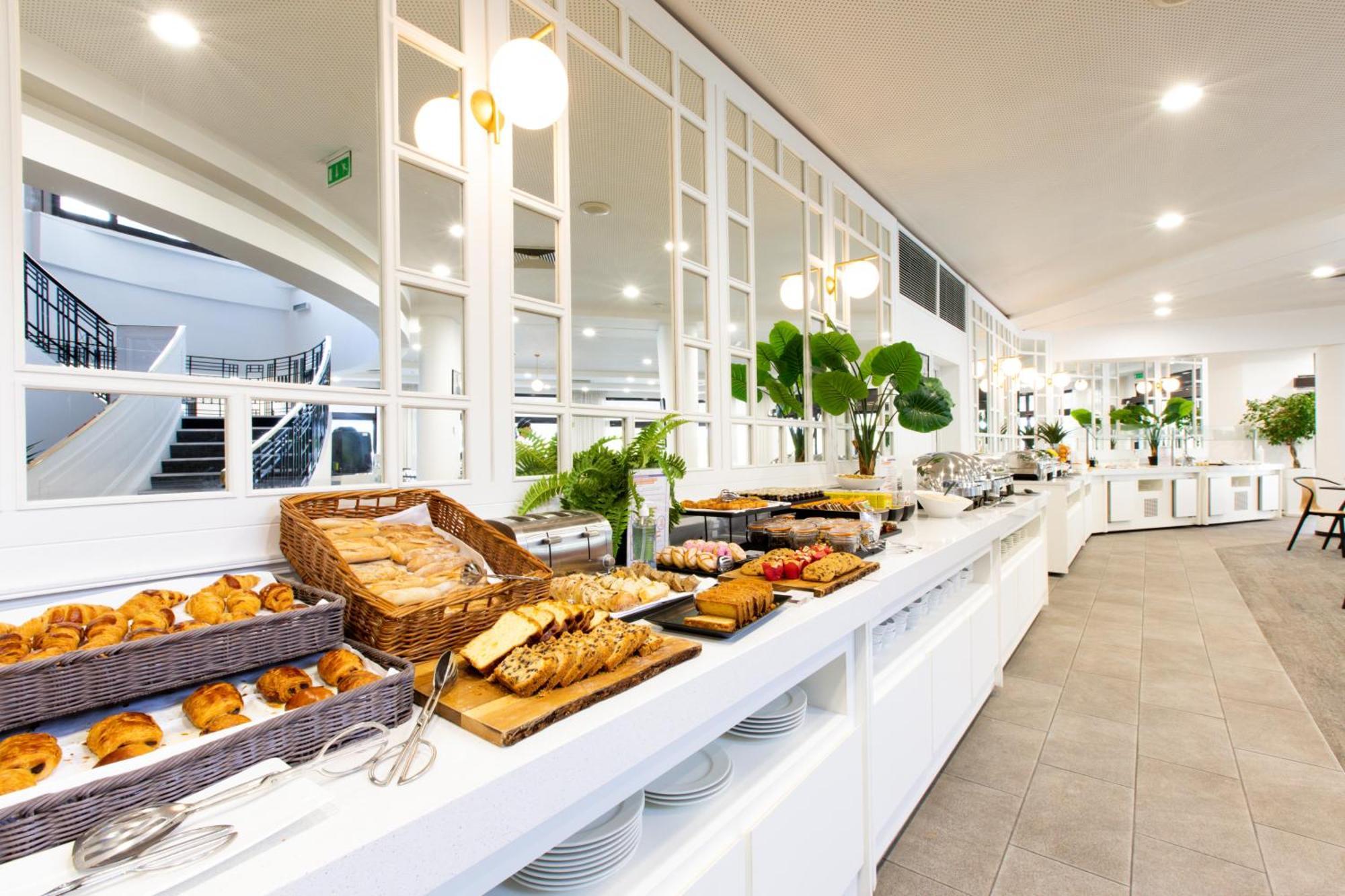 Mouratoglou Hotel & Resort Бьо Экстерьер фото