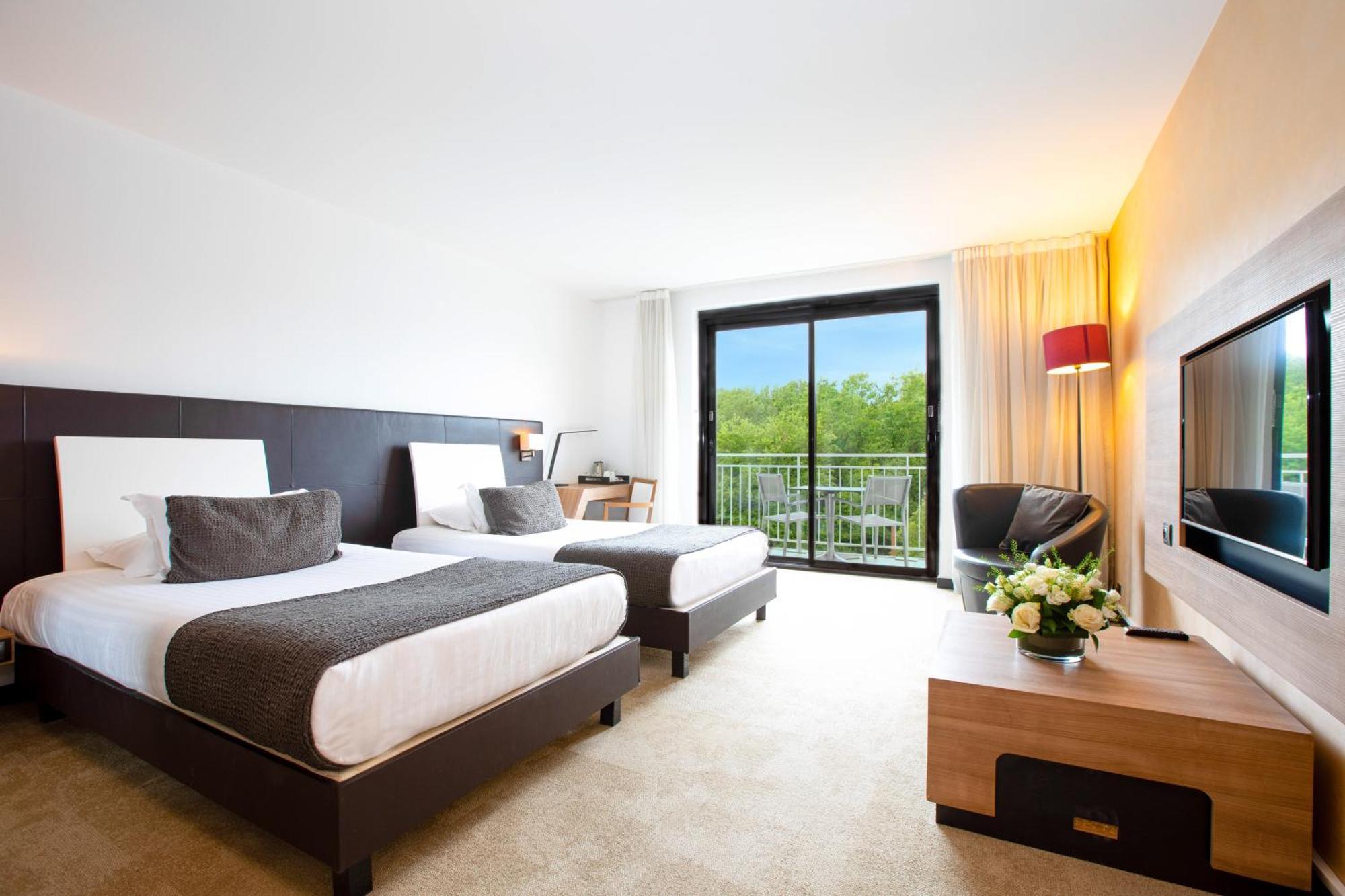 Mouratoglou Hotel & Resort Бьо Экстерьер фото